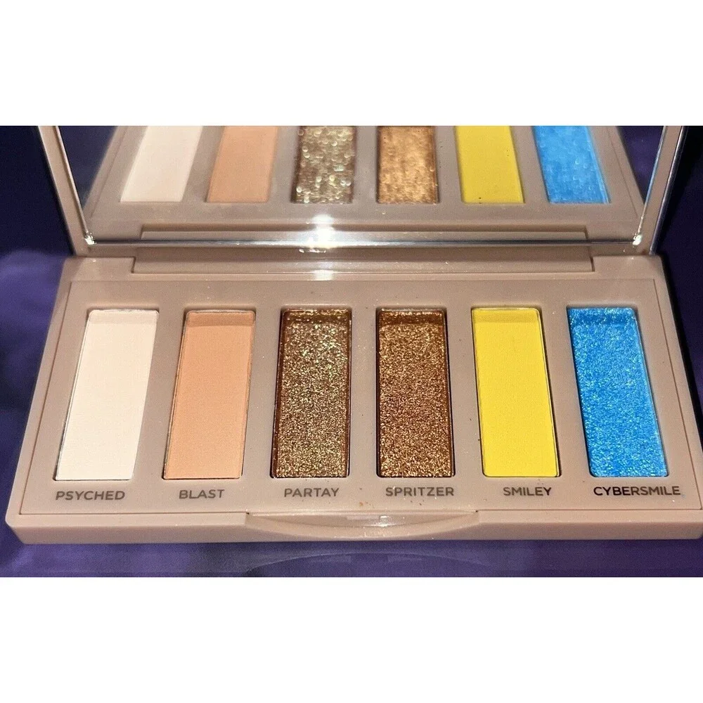 Urban Decay x Smiley Naked Mini Eyeshadow Palette
